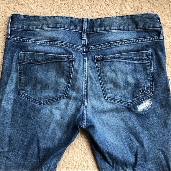 Express Cropped Distressed Jeans - Size 6 - Picture 5 of 6